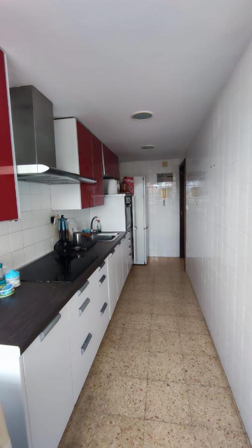 Gasthuis Con Cama Doble, Piso Compartido En Avenida Blasco Ibanez